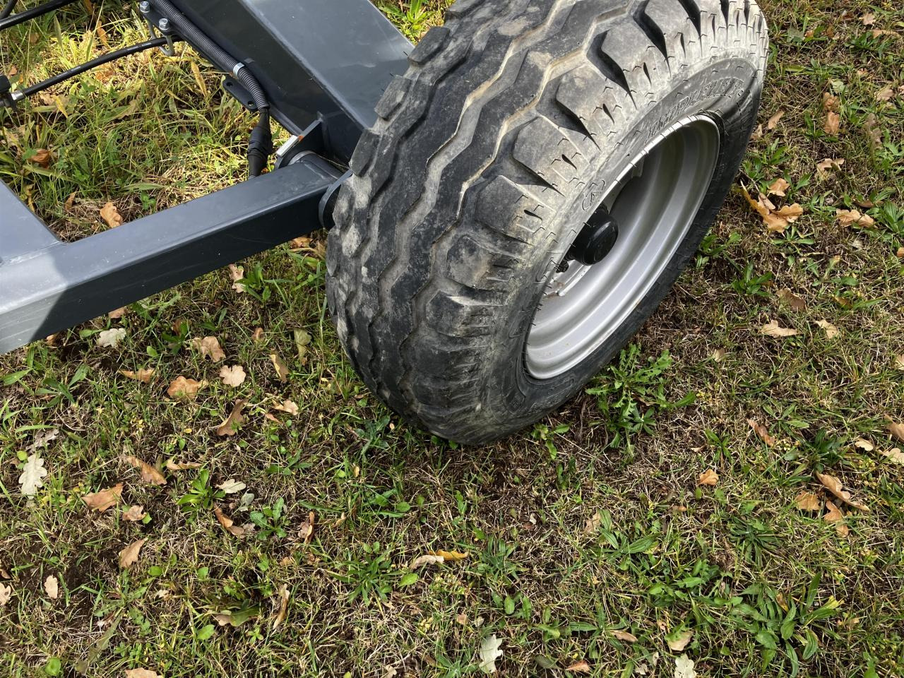 TAM Leguan Quattro 45ft - Хедер: снимка 5 TAM Leguan Quattro 45ft - Хедер: снимка 5