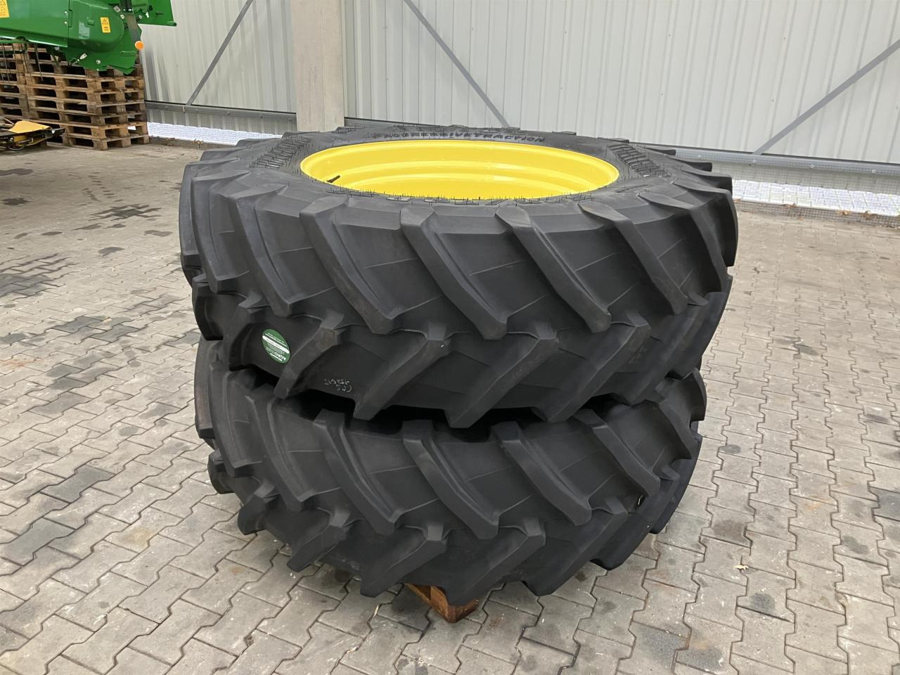 Trelleborg 520/70R38 - Гума за Селскостопанска техника: снимка 1 Trelleborg 520/70R38 - Гума за Селскостопанска техника: снимка 1