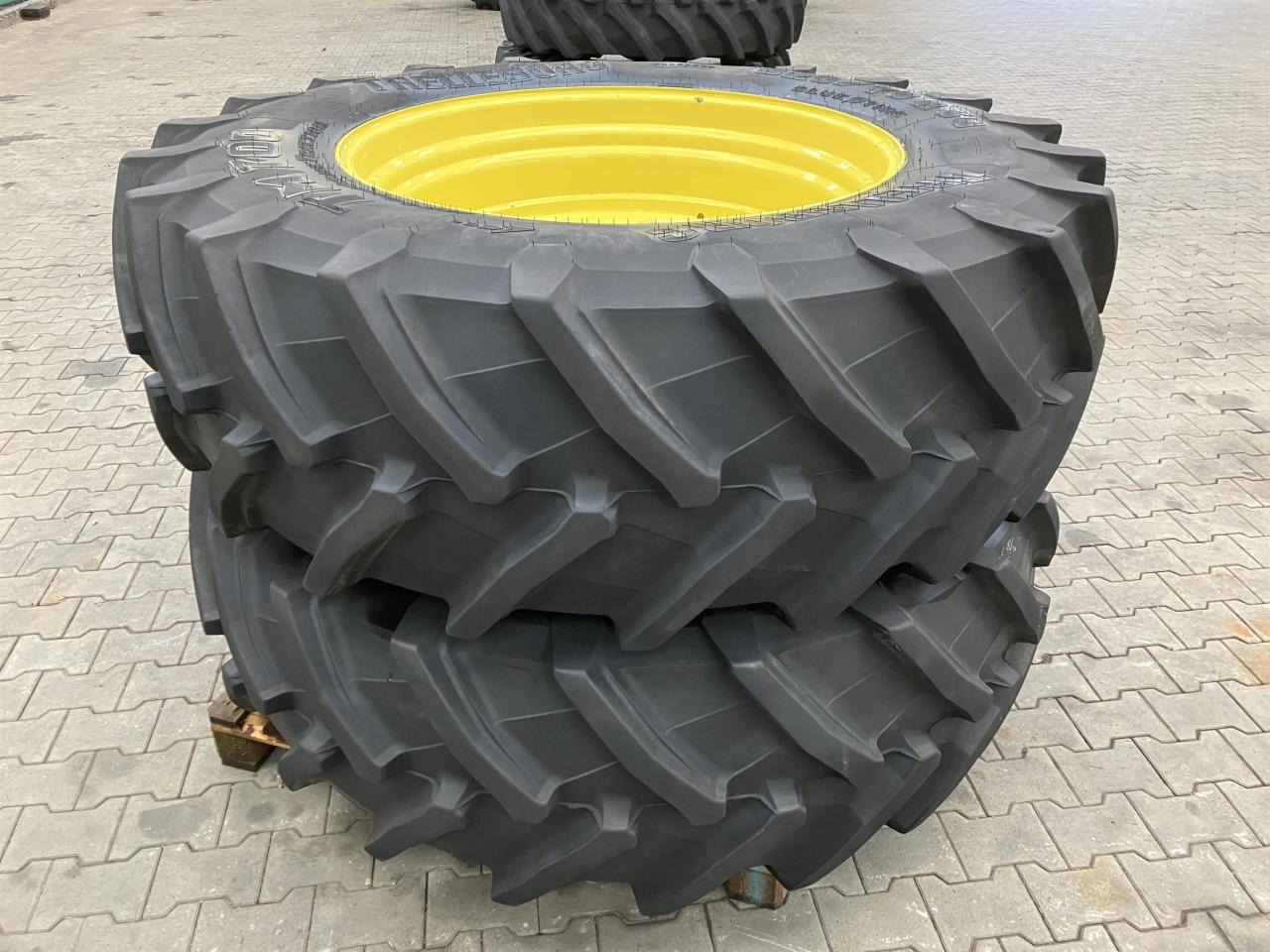 Trelleborg 520/70R38 - Гума за Селскостопанска техника: снимка 2 Trelleborg 520/70R38 - Гума за Селскостопанска техника: снимка 2