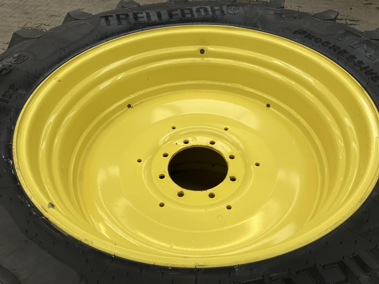 Trelleborg 520/70R38 - Гума за Селскостопанска техника: снимка 5 Trelleborg 520/70R38 - Гума за Селскостопанска техника: снимка 5