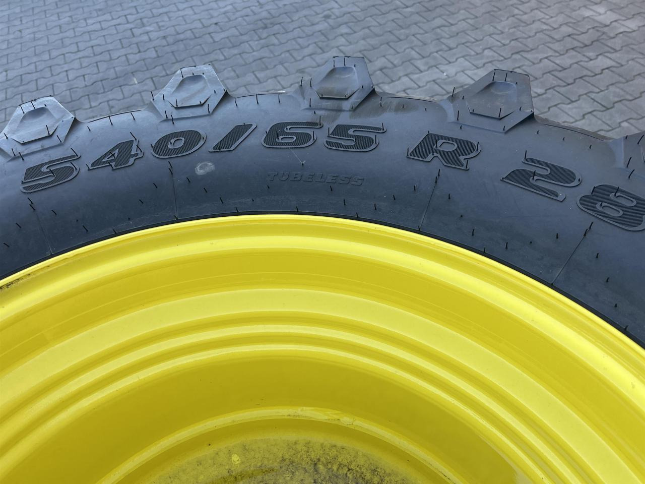 Trelleborg 540/65R28 - Гума за Селскостопанска техника: снимка 4 Trelleborg 540/65R28 - Гума за Селскостопанска техника: снимка 4