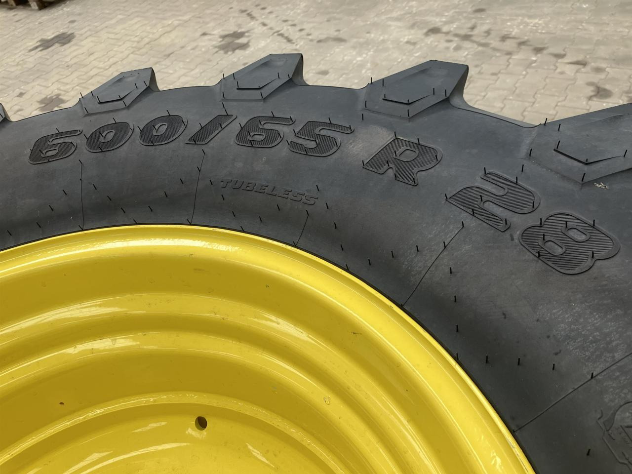 Trelleborg 600/65R28 - Гума за Селскостопанска техника: снимка 2 Trelleborg 600/65R28 - Гума за Селскостопанска техника: снимка 2