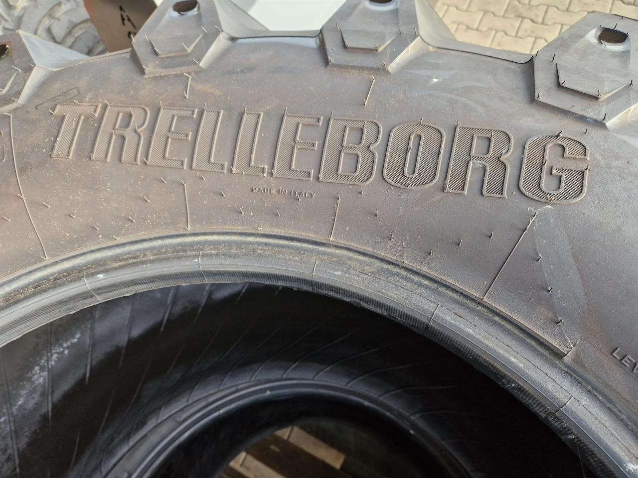 Trelleborg 600/65R28 - Гума за Селскостопанска техника: снимка 3 Trelleborg 600/65R28 - Гума за Селскостопанска техника: снимка 3
