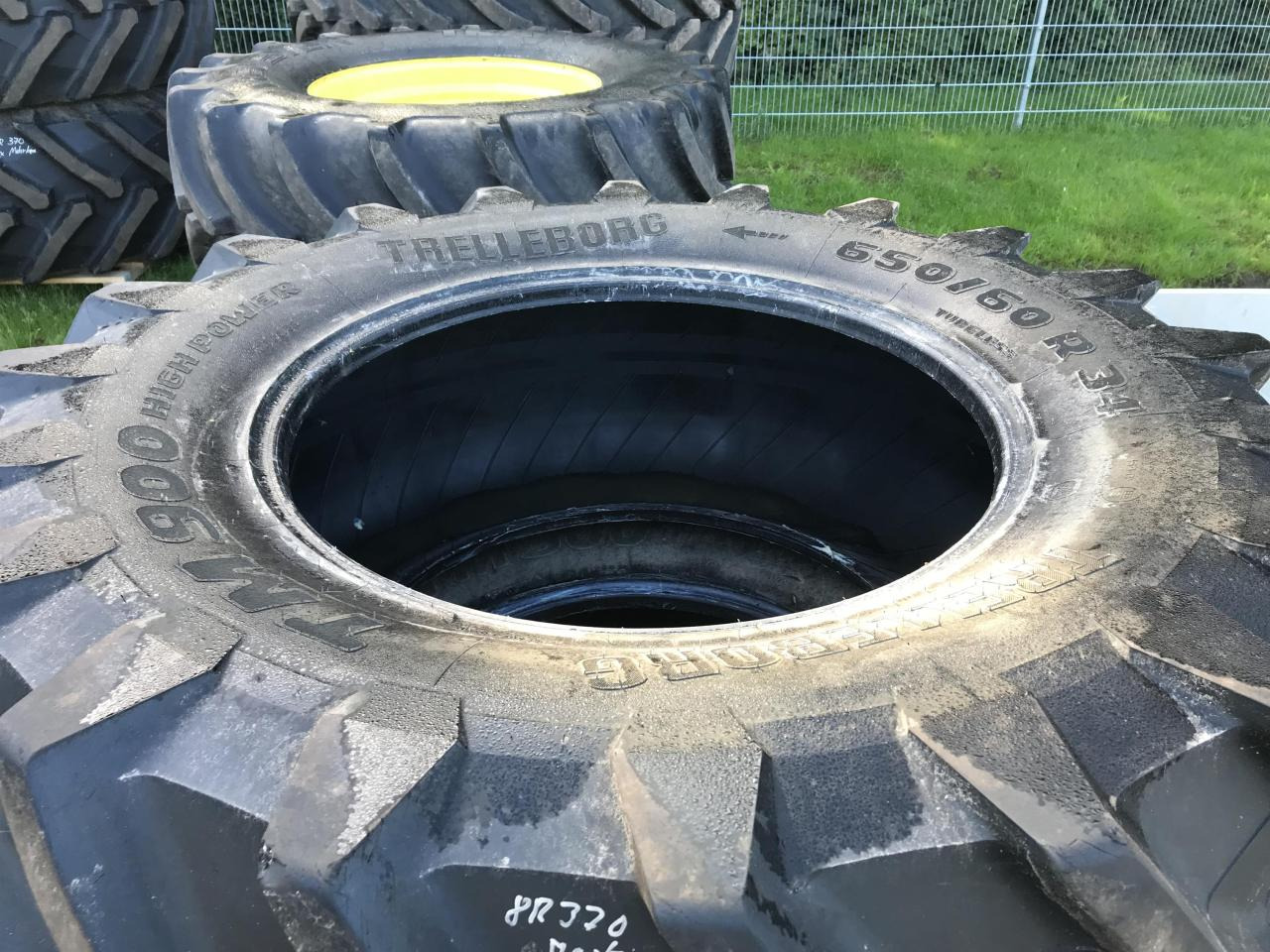 Trelleborg 650/60R34 - Гума за Селскостопанска техника: снимка 3 Trelleborg 650/60R34 - Гума за Селскостопанска техника: снимка 3