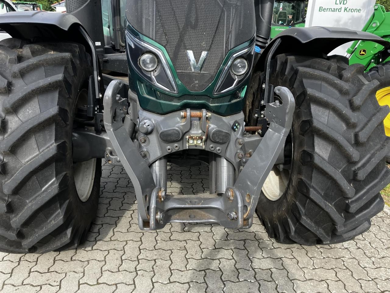 Valtra T174 Versu - Трактор: снимка 4 Valtra T174 Versu - Трактор: снимка 4