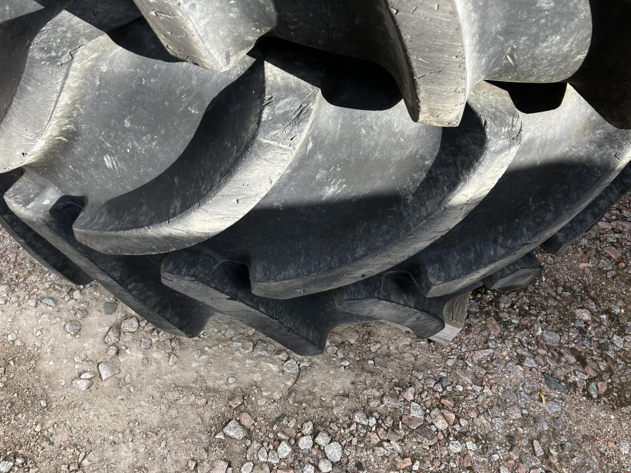 Vredestein 600/70R30 - Гума за Селскостопанска техника: снимка 2 Vredestein 600/70R30 - Гума за Селскостопанска техника: снимка 2