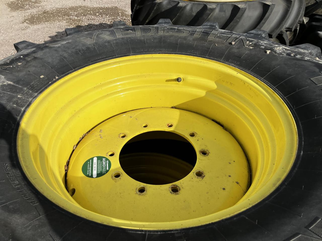 Vredestein 600/70R30 - Гума за Селскостопанска техника: снимка 4 Vredestein 600/70R30 - Гума за Селскостопанска техника: снимка 4