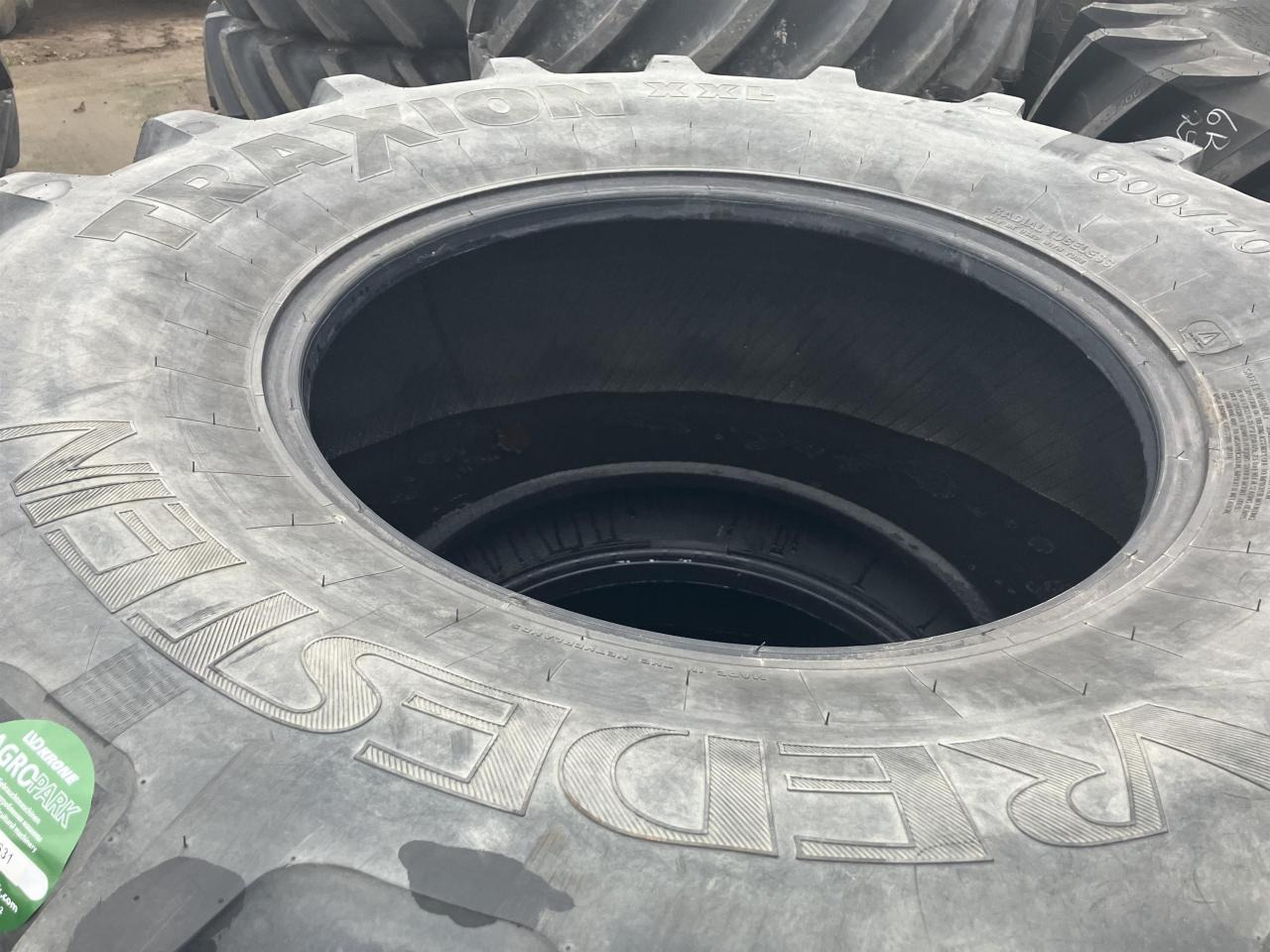 Vredestein 600/70R30 - Гума за Селскостопанска техника: снимка 1 Vredestein 600/70R30 - Гума за Селскостопанска техника: снимка 1