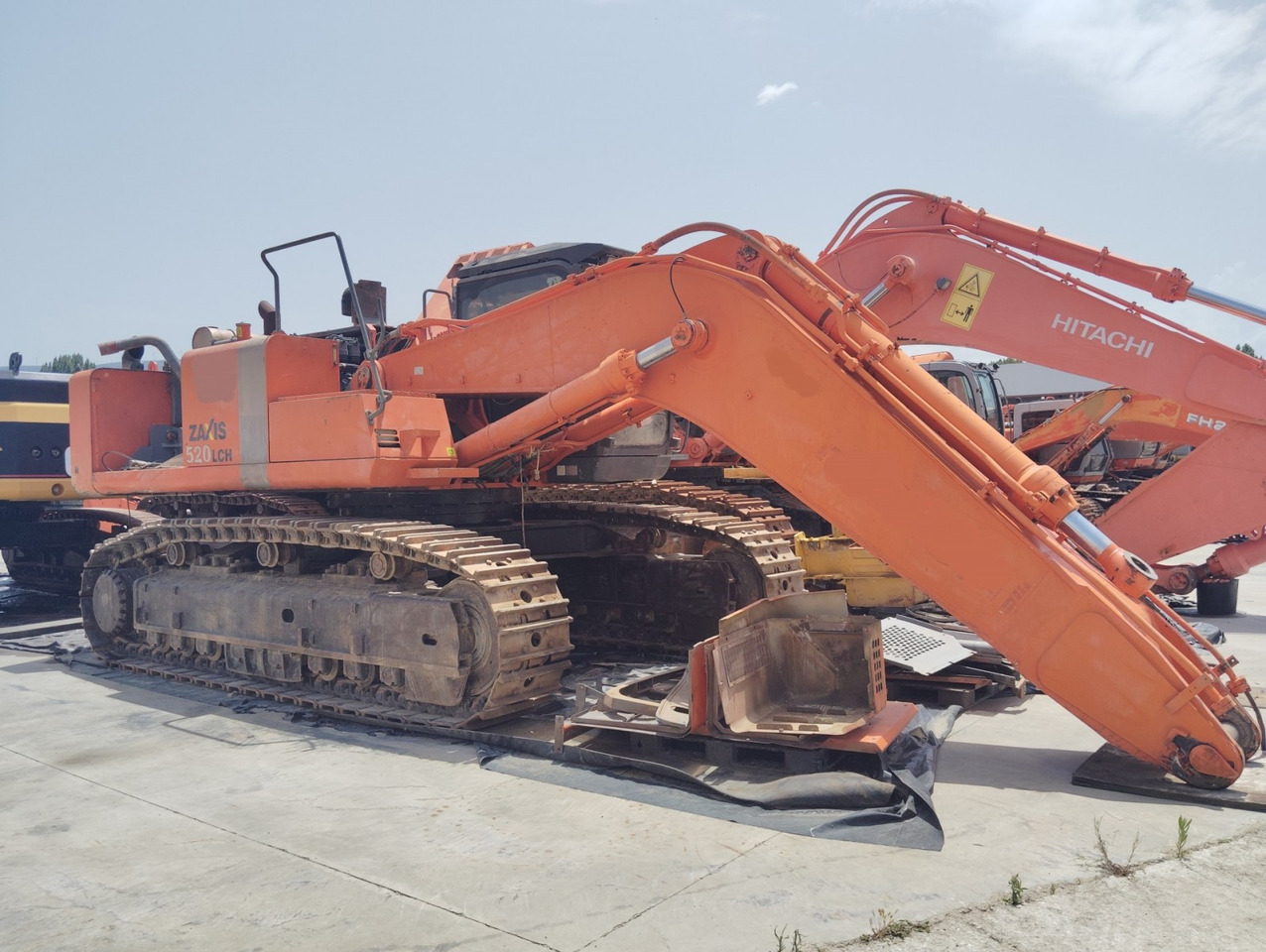 EXCAVADORA HITACHI ZX520LCH-3 - Верижен багер: снимка 3 EXCAVADORA HITACHI ZX520LCH-3 - Верижен багер: снимка 3