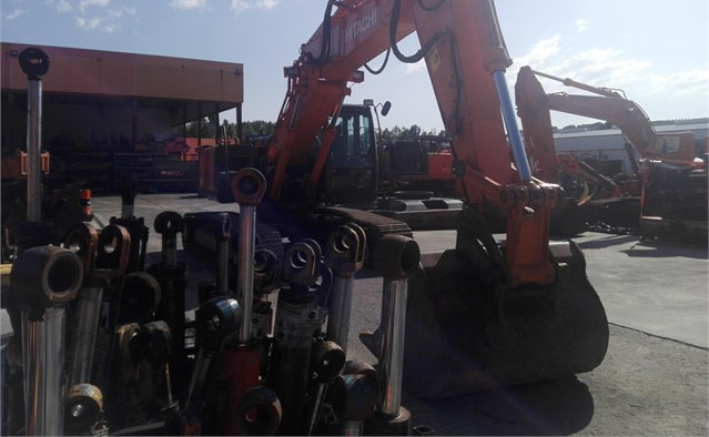 Excavadoras de cadenas HITACHI ZX250-3 (2006) - Верижен багер: снимка 2 Excavadoras de cadenas HITACHI ZX250-3 (2006) - Верижен багер: снимка 2