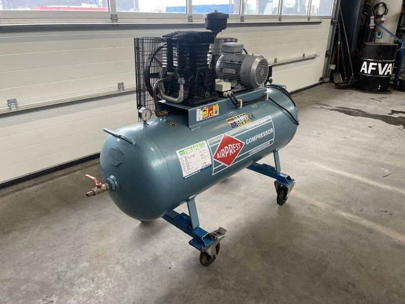 Airpress K300/600 Elektrische Zuigercompressor 3 kW 400 L / min 10 Bar - Компресор за въздух: снимка 2 Airpress K300/600 Elektrische Zuigercompressor 3 kW 400 L / min 10 Bar - Компресор за въздух: снимка 2