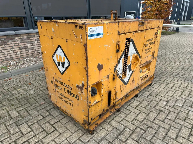 Atlas-Copco Komatsu 40 kVA Silent generatorset - Електрогенератор: снимка 2 Atlas-Copco Komatsu 40 kVA Silent generatorset - Електрогенератор: снимка 2