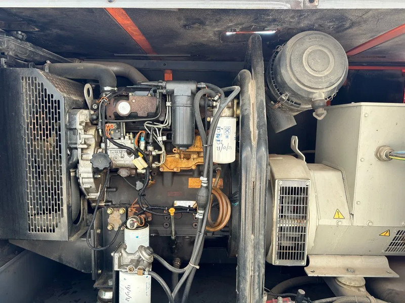 Atlas-Copco QAS 60 Perkins Stamford 60 kVA Silent Rental generatorset - Електрогенератор: снимка 4 Atlas-Copco QAS 60 Perkins Stamford 60 kVA Silent Rental generatorset - Електрогенератор: снимка 4