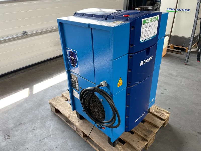 Compair L07 - 7,5A Schroefcompressor 750L/min als nieuw! - Компресор за въздух: снимка 2 Compair L07 - 7,5A Schroefcompressor 750L/min als nieuw! - Компресор за въздух: снимка 2