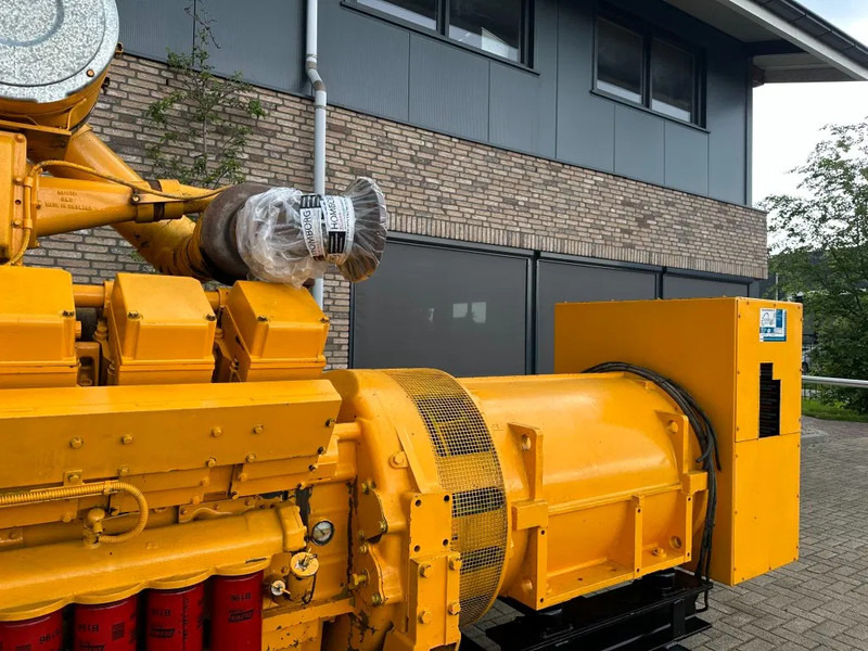 Електрогенератор Cummins KTA 50 G1 SDMO Leroy Somer 1125 kVA generatorset ex emergency 580 hours: снимка 10