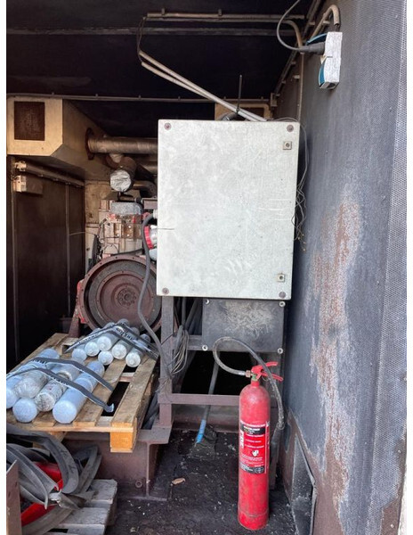 Електрогенератор Cummins KTTA 19 C Dieselmotor in container 585 PK: снимка 11