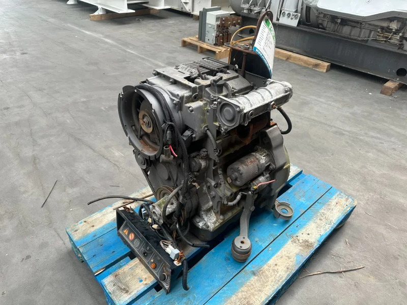 Deutz F2L 1011 Diesel Motor 20.5 kW 28 PK 2 cylinder diesel Engine - Двигател за Подемно-транспортна техника: снимка 5 Deutz F2L 1011 Diesel Motor 20.5 kW 28 PK 2 cylinder diesel Engine - Двигател за Подемно-транспортна техника: снимка 5
