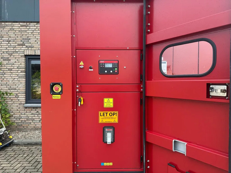 Doosan Mecc Alte Spa 680 kVA Silent generatorset as New ! 2021 - Електрогенератор: снимка 2 Doosan Mecc Alte Spa 680 kVA Silent generatorset as New ! 2021 - Електрогенератор: снимка 2