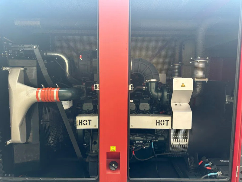 Doosan Mecc Alte Spa 680 kVA Silent generatorset as New ! 2021 - Електрогенератор: снимка 3 Doosan Mecc Alte Spa 680 kVA Silent generatorset as New ! 2021 - Електрогенератор: снимка 3