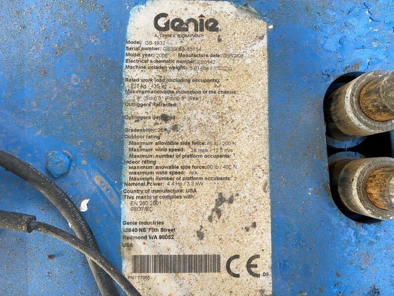 Genie GS 1932 Elektrische Schaarhoogwerker 7.8 meter werkhoogte 304 uur ! - Ножична работна платформа: снимка 4 Genie GS 1932 Elektrische Schaarhoogwerker 7.8 meter werkhoogte 304 uur ! - Ножична работна платформа: снимка 4