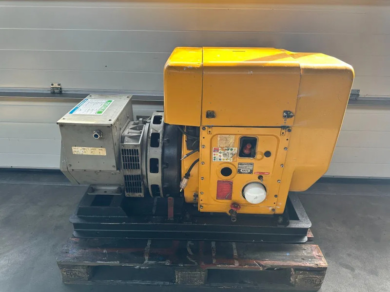 Hatz 2L40CH Stamford 15 kVA Silentpack generatorset - Електрогенератор: снимка 1 Hatz 2L40CH Stamford 15 kVA Silentpack generatorset - Електрогенератор: снимка 1