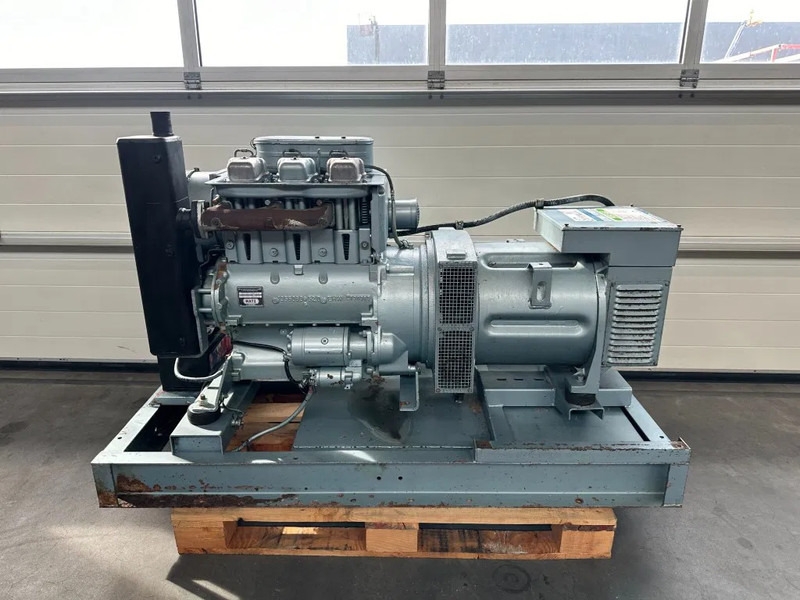 Hatz 3M40L Mecc Alte Spa 40 kVA generatorset ex Emergency ! 22 hours ! - Електрогенератор: снимка 1 Hatz 3M40L Mecc Alte Spa 40 kVA generatorset ex Emergency ! 22 hours ! - Електрогенератор: снимка 1