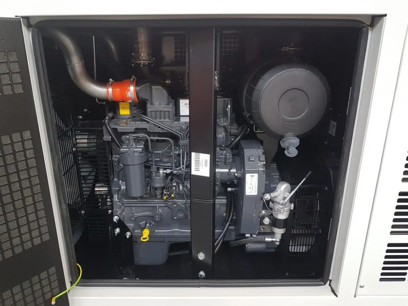 Himoinsa Iveco Stamford 120 kVA Supersilent Rental generatorset New ! - Електрогенератор: снимка 3 Himoinsa Iveco Stamford 120 kVA Supersilent Rental generatorset New ! - Електрогенератор: снимка 3