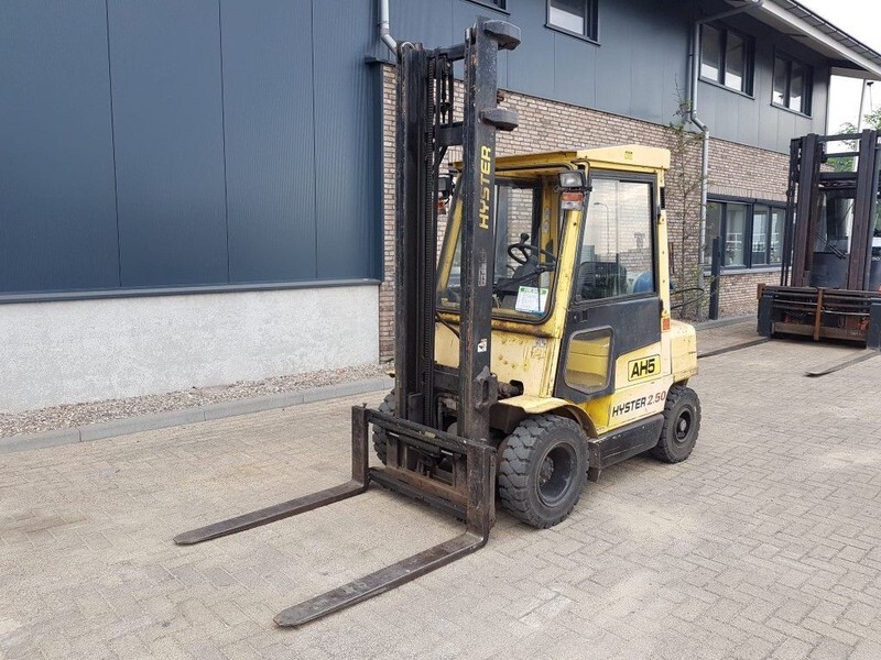 Hyster H2.50XM 2.5 ton Duplex Sideshift LPG Heftruck - Газокар: снимка 2 Hyster H2.50XM 2.5 ton Duplex Sideshift LPG Heftruck - Газокар: снимка 2