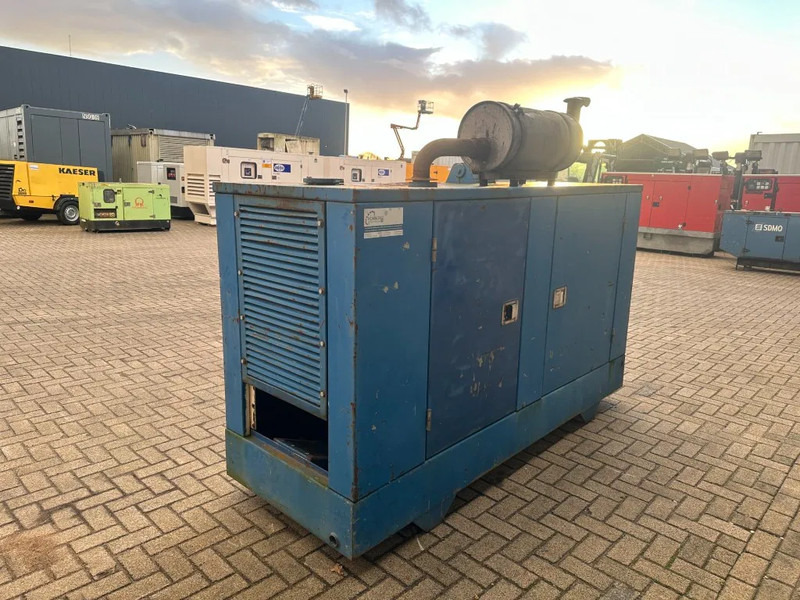 Електрогенератор Iveco 8061 Leroy Somer 85 kVA Silent generatorset: снимка 12