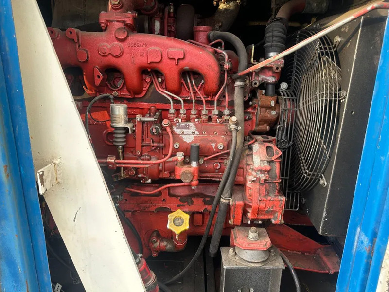 Електрогенератор Iveco 8061 Leroy Somer 85 kVA Silent generatorset: снимка 13