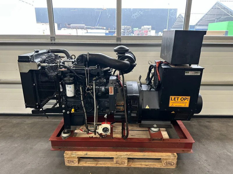 Iveco FPT NEF45 AM1A S500 Stamford 71.5 kVA generatorset - Електрогенератор: снимка 1 Iveco FPT NEF45 AM1A S500 Stamford 71.5 kVA generatorset - Електрогенератор: снимка 1