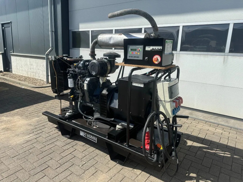 Iveco FPT NEF45 SM1A.A007 Himoinsa Stamford 66 kVA generatorset - Електрогенератор: снимка 2 Iveco FPT NEF45 SM1A.A007 Himoinsa Stamford 66 kVA generatorset - Електрогенератор: снимка 2