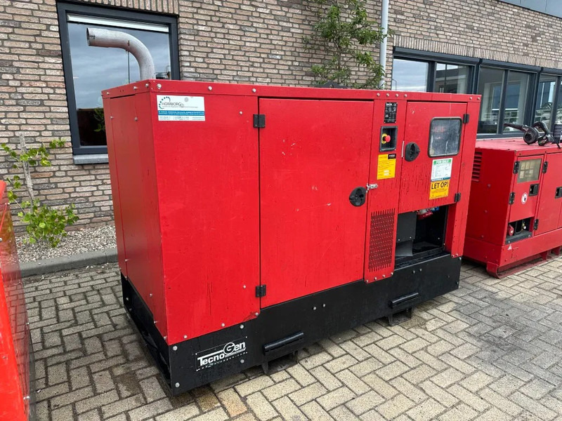 Iveco FPT Tecnogen Mecc Alte Spa 40 kVA Silent generatorset - Електрогенератор: снимка 5 Iveco FPT Tecnogen Mecc Alte Spa 40 kVA Silent generatorset - Електрогенератор: снимка 5