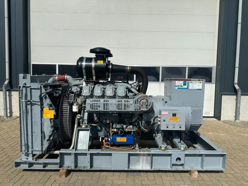 Iveco GE 8281 SRI27 00A71 Mecc Alte Spa 450 kVA generatorset ex Emergency 160 hours - Електрогенератор: снимка 1 Iveco GE 8281 SRI27 00A71 Mecc Alte Spa 450 kVA generatorset ex Emergency 160 hours - Електрогенератор: снимка 1