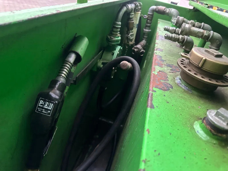 Резервоар за съхранение Kiwa IBC Steenbergen 2000 liter Dieseltank met handpomp Milieutank: снимка 8 Резервоар за съхранение Kiwa IBC Steenbergen 2000 liter Dieseltank met handpomp Milieutank: снимка 8