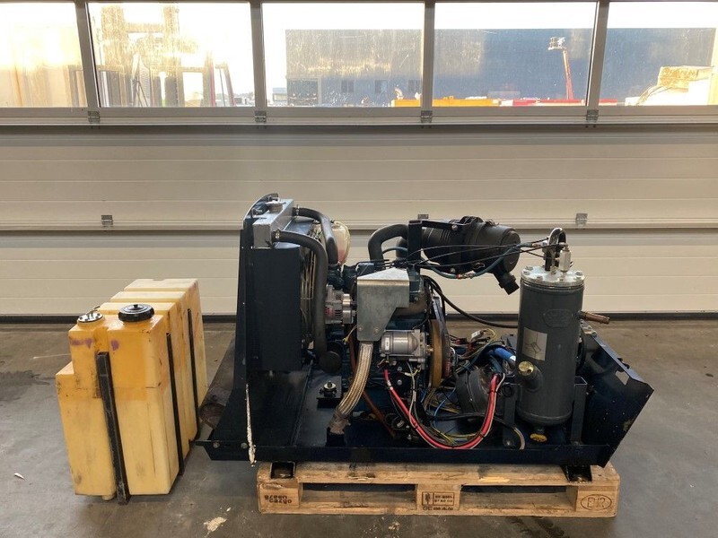 Kubota D1105 Sullair 15.5 kW 7 bar diesel schroefcompressor - Компресор за въздух: снимка 1 Kubota D1105 Sullair 15.5 kW 7 bar diesel schroefcompressor - Компресор за въздух: снимка 1