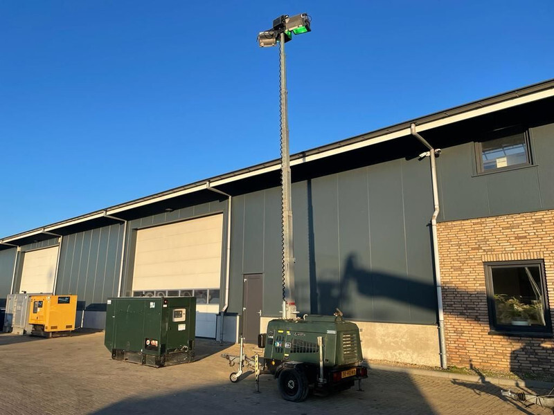 Kubota Superlight VT1 - Осветителна кула: снимка 5 Kubota Superlight VT1 - Осветителна кула: снимка 5