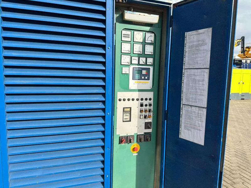 MTU 450 kVA Supersilent generatorset in 20 ft container aggregaat - Електрогенератор: снимка 5 MTU 450 kVA Supersilent generatorset in 20 ft container aggregaat - Електрогенератор: снимка 5