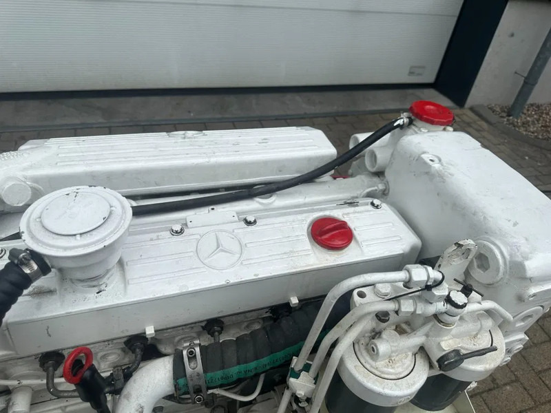 MTU 6R 099 Mercedes Benz OM 366 A 96 kVA Marine generatorset - Електрогенератор: снимка 3 MTU 6R 099 Mercedes Benz OM 366 A 96 kVA Marine generatorset - Електрогенератор: снимка 3