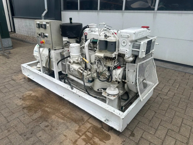 MTU 6R 099 Mercedes Benz OM 366 A 96 kVA Marine generatorset - Електрогенератор: снимка 4 MTU 6R 099 Mercedes Benz OM 366 A 96 kVA Marine generatorset - Електрогенератор: снимка 4