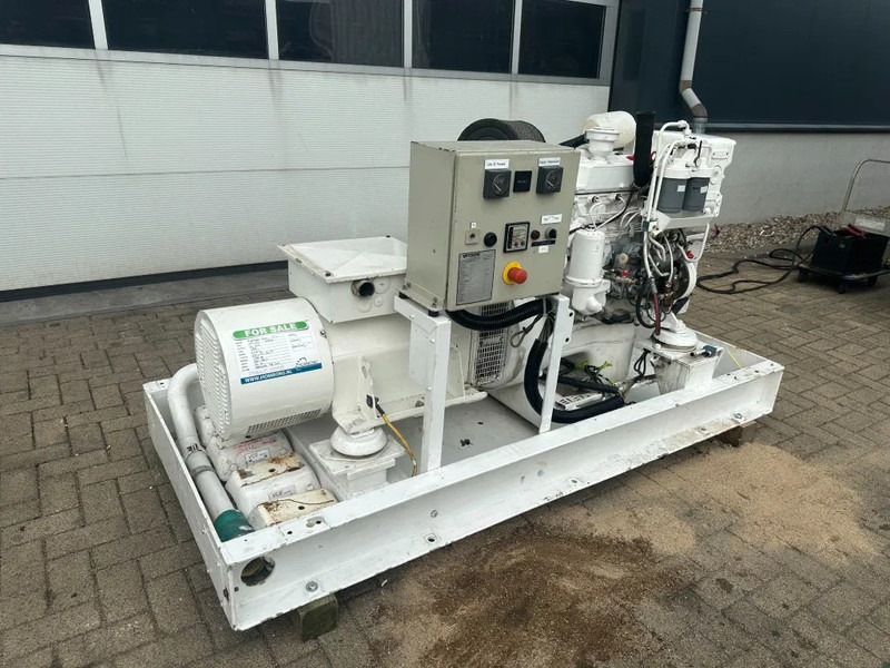 Mercedes-Benz OM 364 MTU 50 kVA Marine Scheepsvaart generatorset - Електрогенератор: снимка 5 Mercedes-Benz OM 364 MTU 50 kVA Marine Scheepsvaart generatorset - Електрогенератор: снимка 5