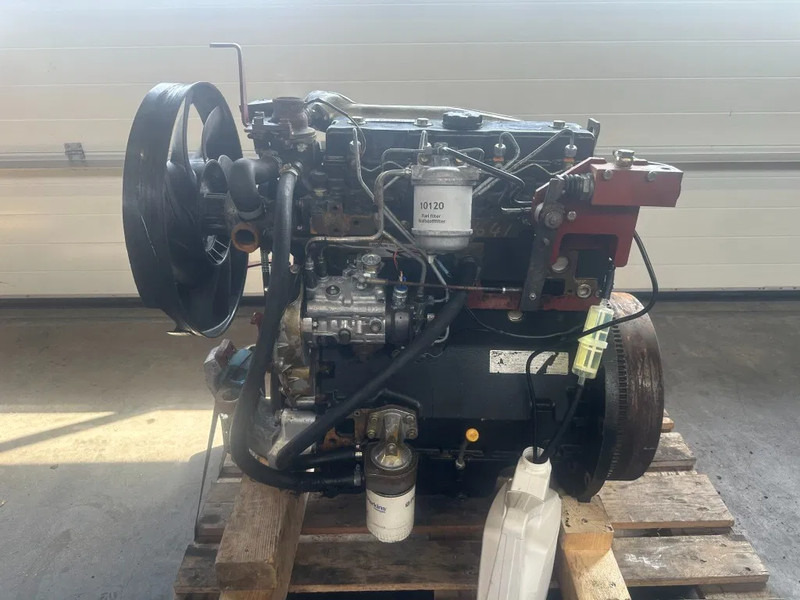 Perkins 1004-40 Diesel Engine 4 cilinder 65 PK Motor t.b.v Linde Heftruck - Двигател за Подемно-транспортна техника: снимка 1 Perkins 1004-40 Diesel Engine 4 cilinder 65 PK Motor t.b.v Linde Heftruck - Двигател за Подемно-транспортна техника: снимка 1
