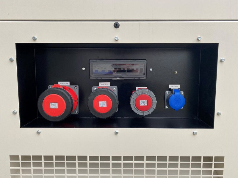Нови Електрогенератор Perkins 1106D-E70TAG3 Stamford 165 kVA Silent generatorset New !: снимка 13 Нови Електрогенератор Perkins 1106D-E70TAG3 Stamford 165 kVA Silent generatorset New !: снимка 13