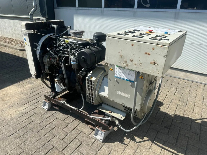 Perkins T4.236 Stamford 60 kVA generatorset 645 hours ! - Електрогенератор: снимка 2 Perkins T4.236 Stamford 60 kVA generatorset 645 hours ! - Електрогенератор: снимка 2