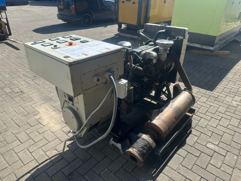 Perkins T4.236 Stamford 60 kVA generatorset 645 hours ! - Електрогенератор: снимка 3 Perkins T4.236 Stamford 60 kVA generatorset 645 hours ! - Електрогенератор: снимка 3