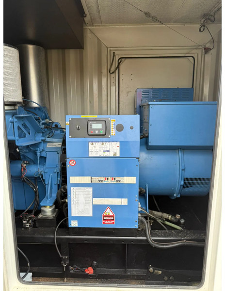 SDMO MTU 12V 2000 Leroy Somer 910 kVA Silent generatorset in 20 ft container - Електрогенератор: снимка 2 SDMO MTU 12V 2000 Leroy Somer 910 kVA Silent generatorset in 20 ft container - Електрогенератор: снимка 2