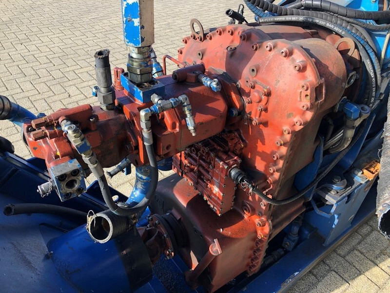 Двигател Sisu Valmet Diesel 74.234 ETA 181 HP diesel enine with ZF gearbox: снимка 11