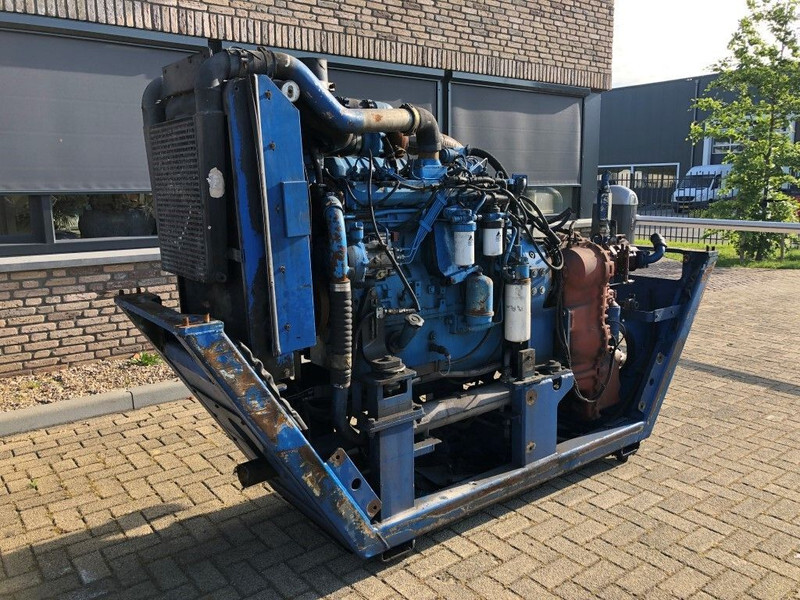 Двигател Sisu Valmet Diesel 74.234 ETA 181 HP diesel enine with ZF gearbox: снимка 16