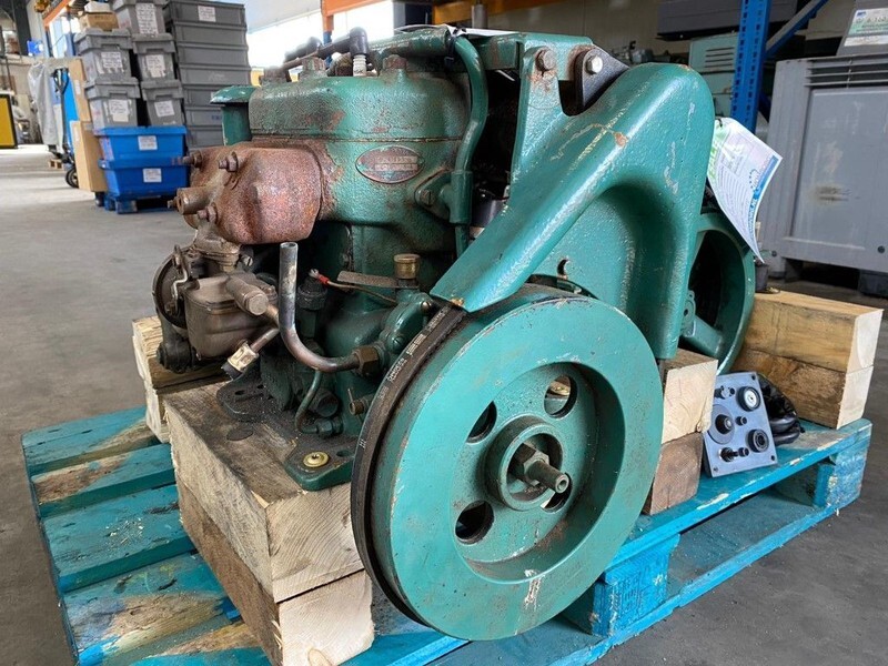 Volvo Penta C-10 Marine 10 PK Benzine motor met keerkoppeling - Двигател: снимка 5 Volvo Penta C-10 Marine 10 PK Benzine motor met keerkoppeling - Двигател: снимка 5
