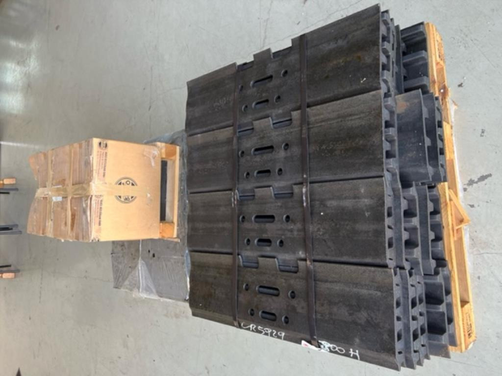 Berco -NEU- 98 x 3-Steg Bodenplatten 800mm -NEU- - Гумени/ Метални вериги за Верижен багер: снимка 3 Berco -NEU- 98 x 3-Steg Bodenplatten 800mm -NEU- - Гумени/ Метални вериги за Верижен багер: снимка 3